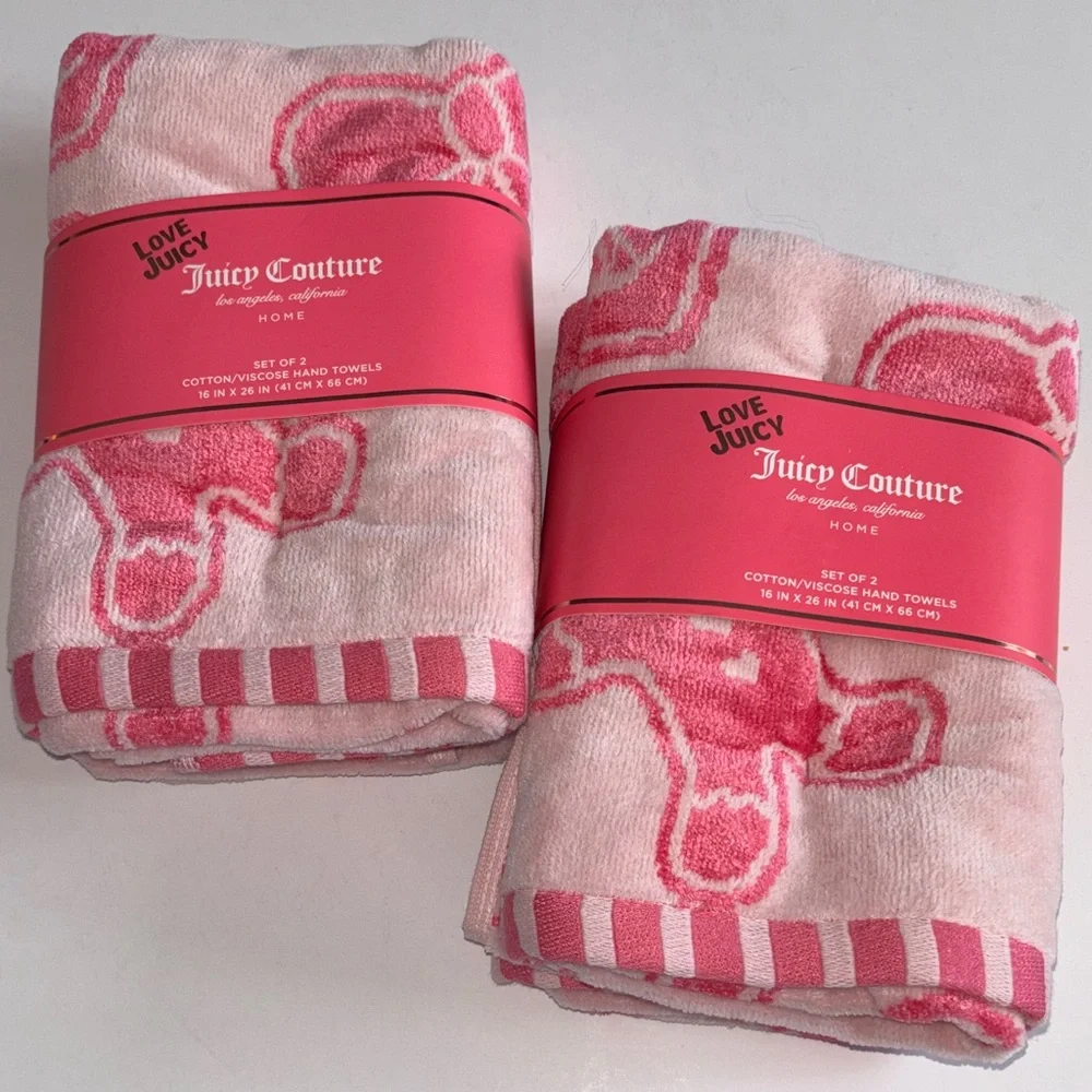 Juicy Couture Pink GINGERBREAD AND BOWS Hand Towels NWT SET OF TWO PINK GINGEY